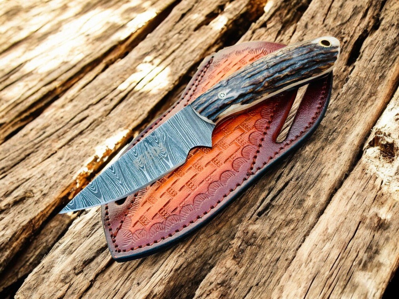 Belt Knife 3.5" Damascus Blade with Antler Horn Handle & Sheath - THE ONLY Mars Emporium